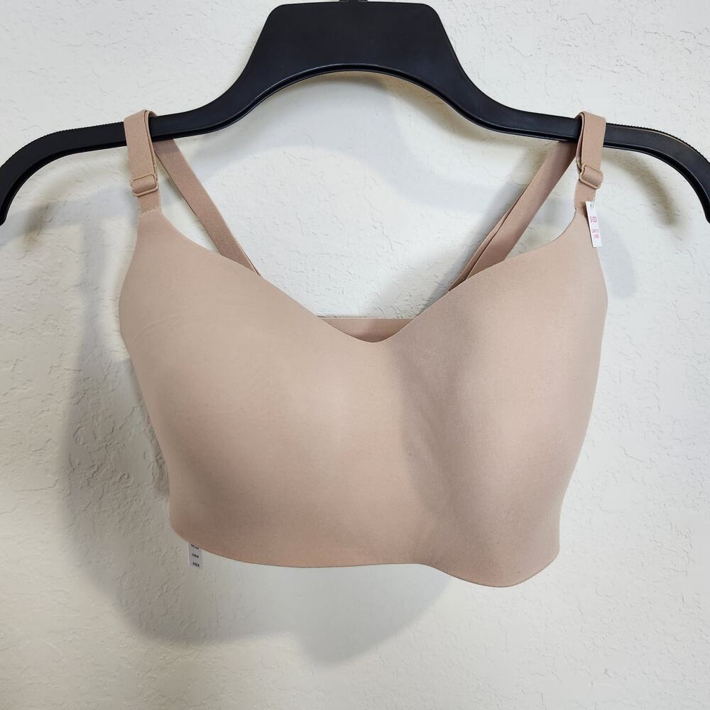 Victoria's Secret VS PINK Nude Lightly Lined Wireless Marshmallow Bra - S-DD